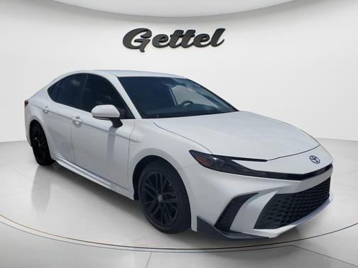 Ice Cap 2025 Toyota Camry SE