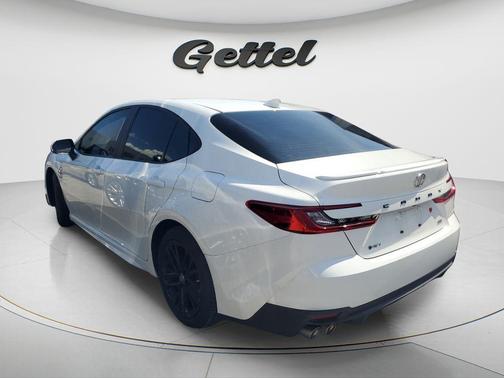 Ice Cap 2025 Toyota Camry SE