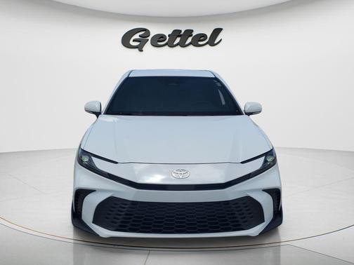 Ice Cap 2025 Toyota Camry SE