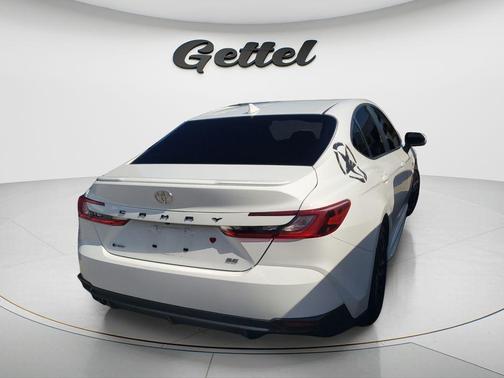 Ice Cap 2025 Toyota Camry SE
