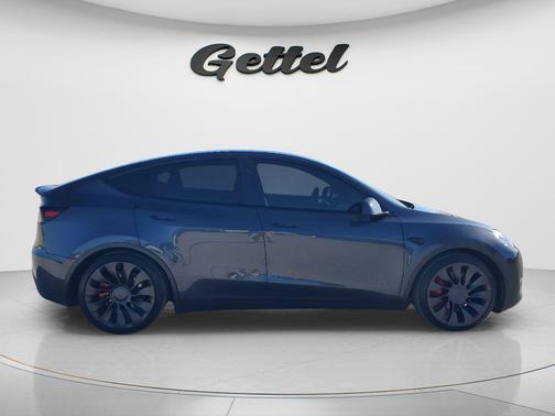 2024 Tesla Model Y Performance Dual Motor All-Wheel Drive