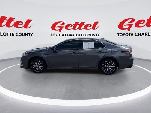 2022 Toyota Camry Hybrid XLE