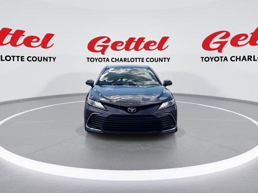 2022 Toyota Camry Hybrid XLE