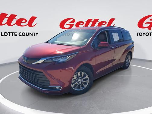 2021 Toyota Sienna XLE 8 Passenger