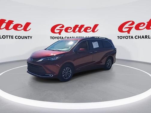 2021 Toyota Sienna XLE 8 Passenger