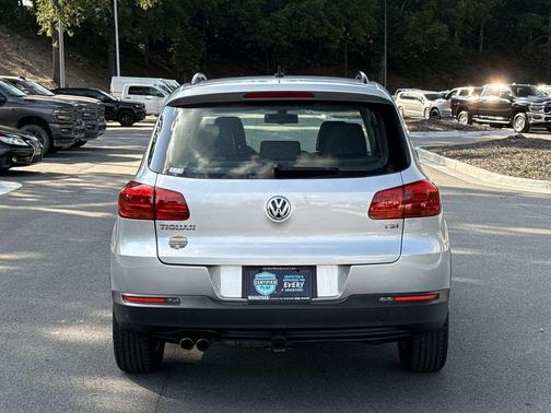2016 Volkswagen Tiguan S