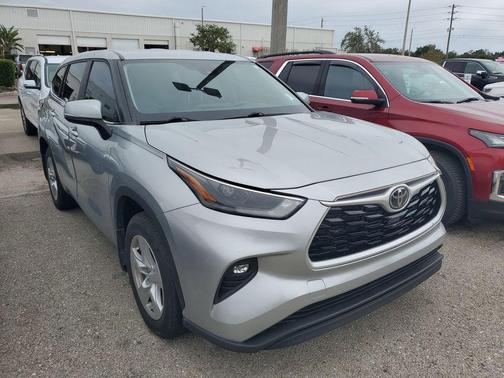 2023 Toyota Highlander LE