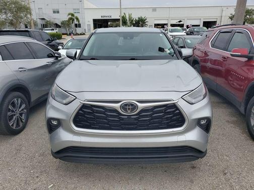 2023 Toyota Highlander LE