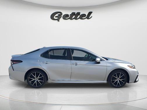 Celestial Silver Metallic 2024 Toyota Camry SE