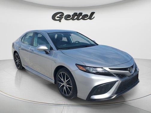 Celestial Silver Metallic 2024 Toyota Camry SE