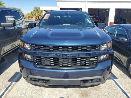 2022 Chevrolet Silverado 1500 Custom