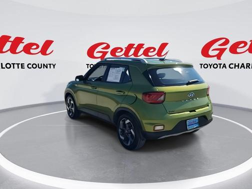 2024 Hyundai VENUE SEL