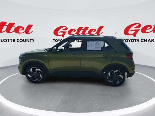 2024 Hyundai VENUE SEL