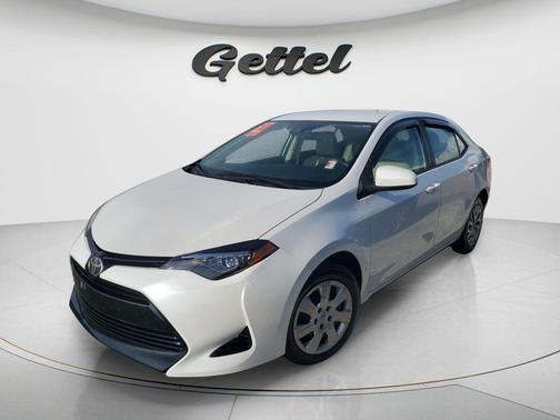 Blizzard Pearl 2017 Toyota Corolla LE