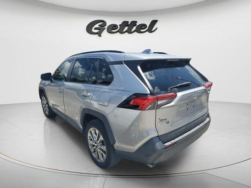 Silver Sky Metallic 2021 Toyota RAV4 XLE Premium