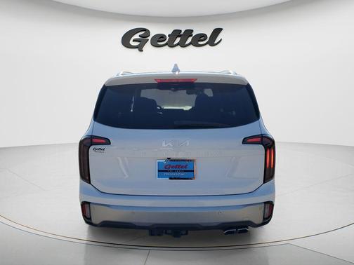 Glacial White Pearl 2023 Kia Telluride SX