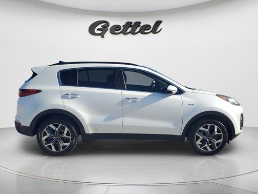 Snow White Pearl 2021 Kia Sportage EX