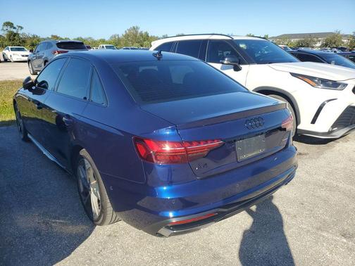 2022 Audi A4 Prestige 45 TFSI S line quattro S tronic