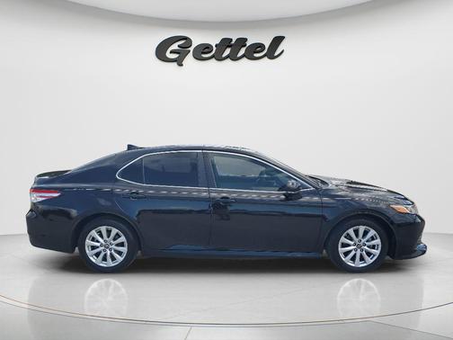 Midnight Black Metallic 2019 Toyota Camry LE