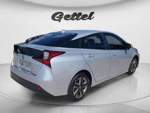 Classic Silver Metallic 2021 Toyota Prius XLE