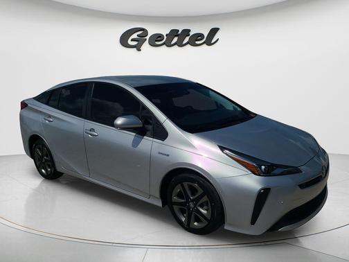 Classic Silver Metallic 2021 Toyota Prius XLE