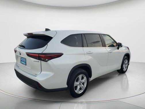 2024 Toyota Highlander Hybrid LE