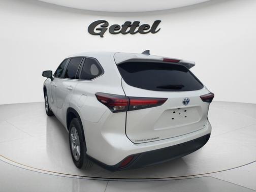 2024 Toyota Highlander Hybrid LE