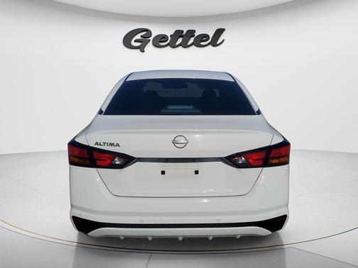 Glacier White 2024 Nissan Altima S FWD