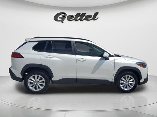 Wind Chill Pearl 2023 Toyota Corolla Cross LE