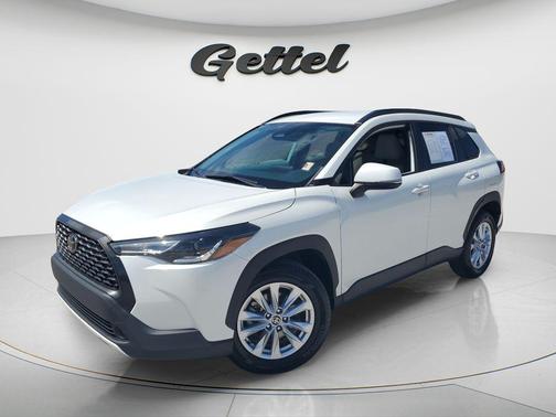 Wind Chill Pearl 2023 Toyota Corolla Cross LE