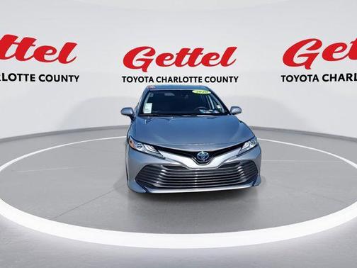 2020 Toyota Camry Hybrid XLE