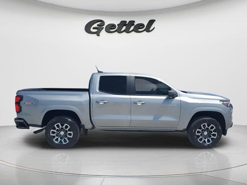 Sterling Gray Metallic 2024 Chevrolet Colorado LT