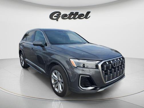 2025 Audi Q7 55 Premium Plus