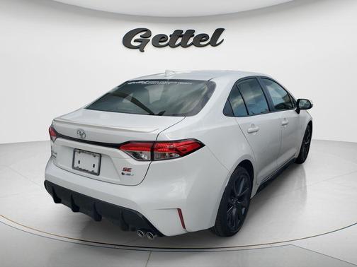 Ice Cap 2026 Toyota Corolla Hybrid SE