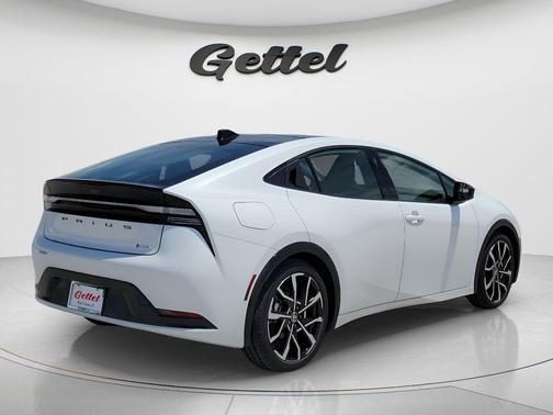 Wind Chill Pearl 2026 Toyota Prius Plug-In Hybrid XSE