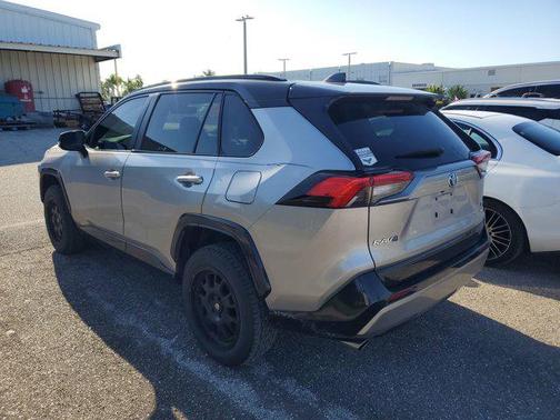 2023 Toyota RAV4 Hybrid SE