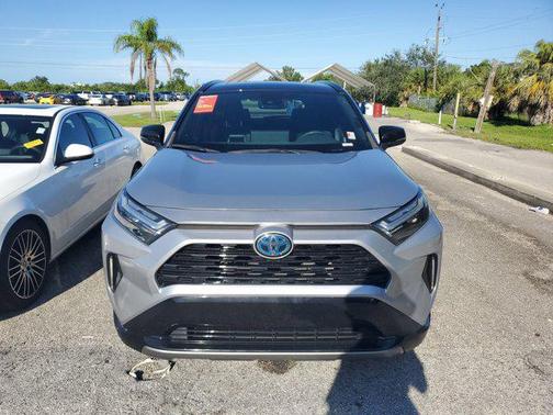 2023 Toyota RAV4 Hybrid SE