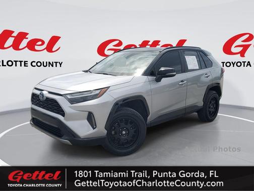 2023 Toyota RAV4 Hybrid SE
