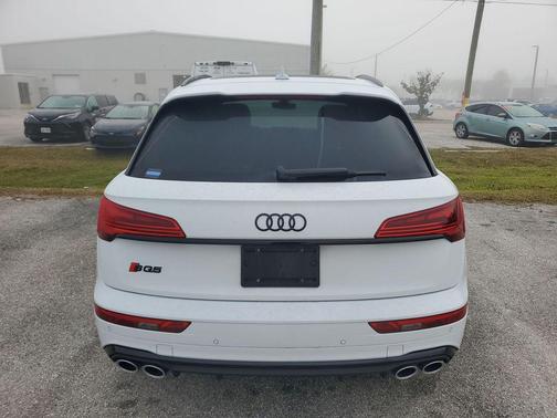 2022 Audi SQ5 3.0T Premium Plus