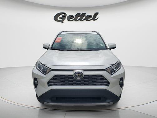 Blizzard Pearl 2021 Toyota RAV4 Limited
