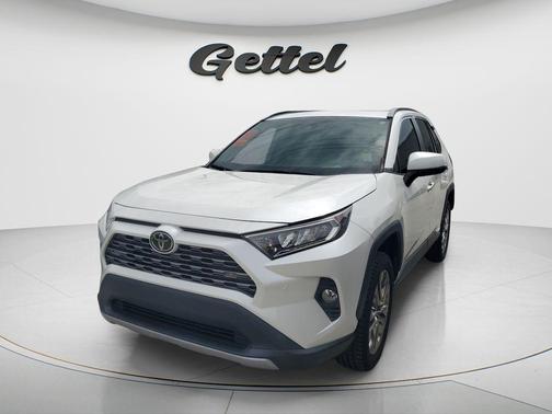 Blizzard Pearl 2021 Toyota RAV4 Limited