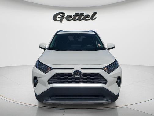 Blizzard Pearl 2021 Toyota RAV4 Limited