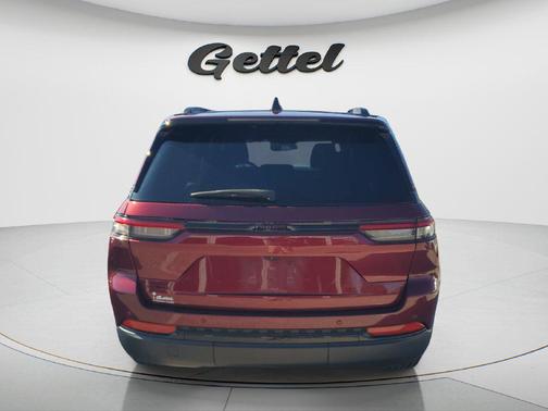 Velvet Red Pearlcoat 2023 Jeep Grand Cherokee Altitude