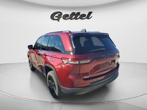 Velvet Red Pearlcoat 2023 Jeep Grand Cherokee Altitude