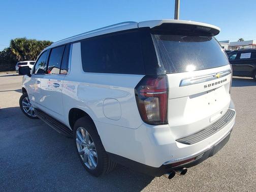 2021 Chevrolet Suburban 4WD High Country