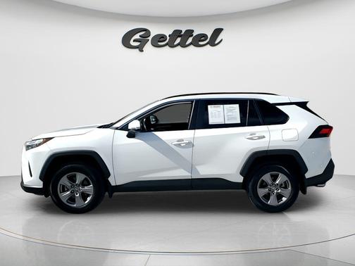 Ice Cap 2024 Toyota RAV4 XLE