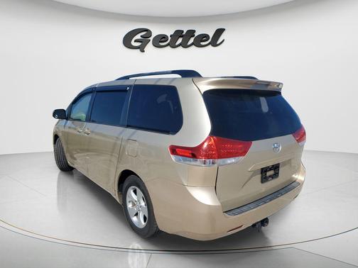 2014 Toyota Sienna LE