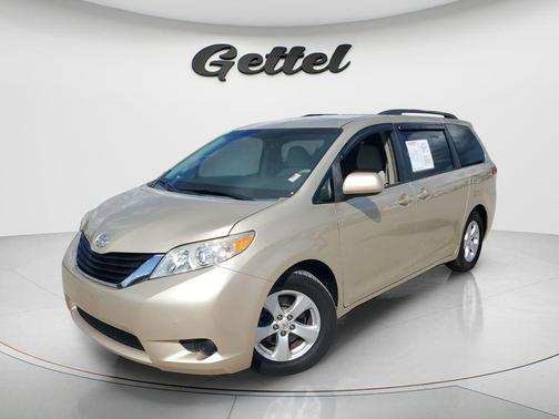 2014 Toyota Sienna LE