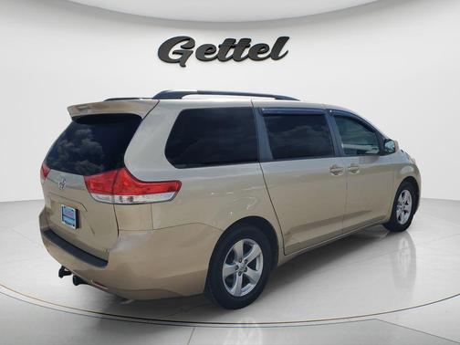 2014 Toyota Sienna LE