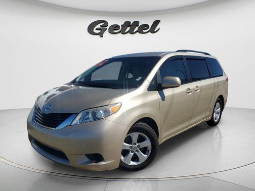 2014 Toyota Sienna LE